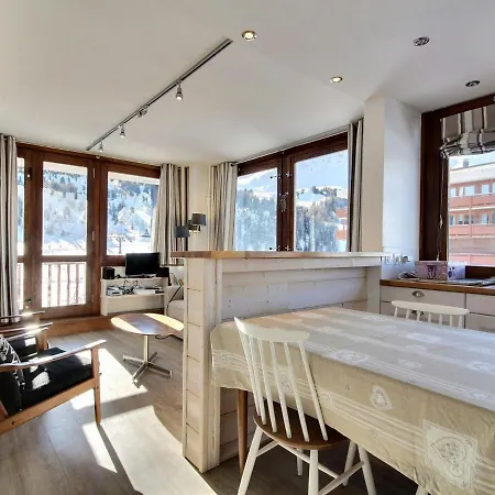 Apartment Renove Pour 6 Personnes Avec Balcon, Au Pied Des Pistes Et Wifi - Fr-1-455-104 La Plagne